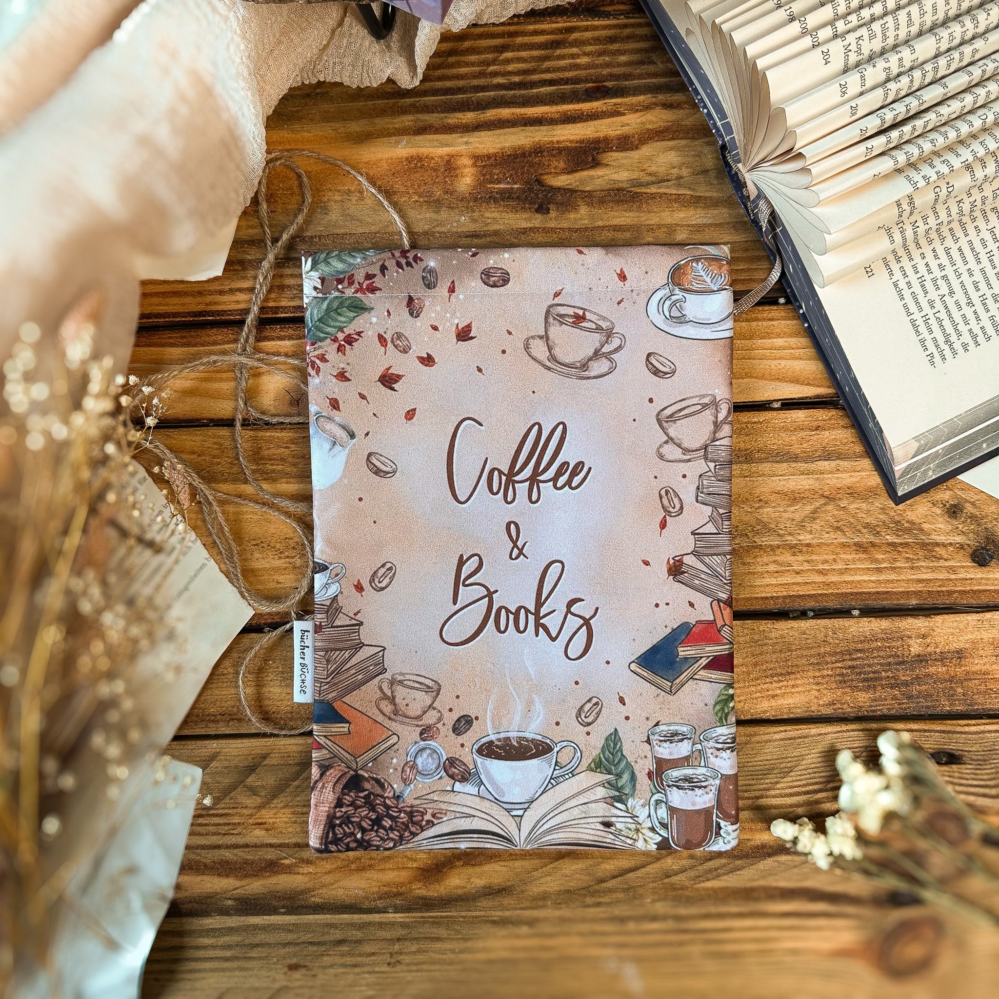 Buchhülle "Coffee & Books" von @azura.arts