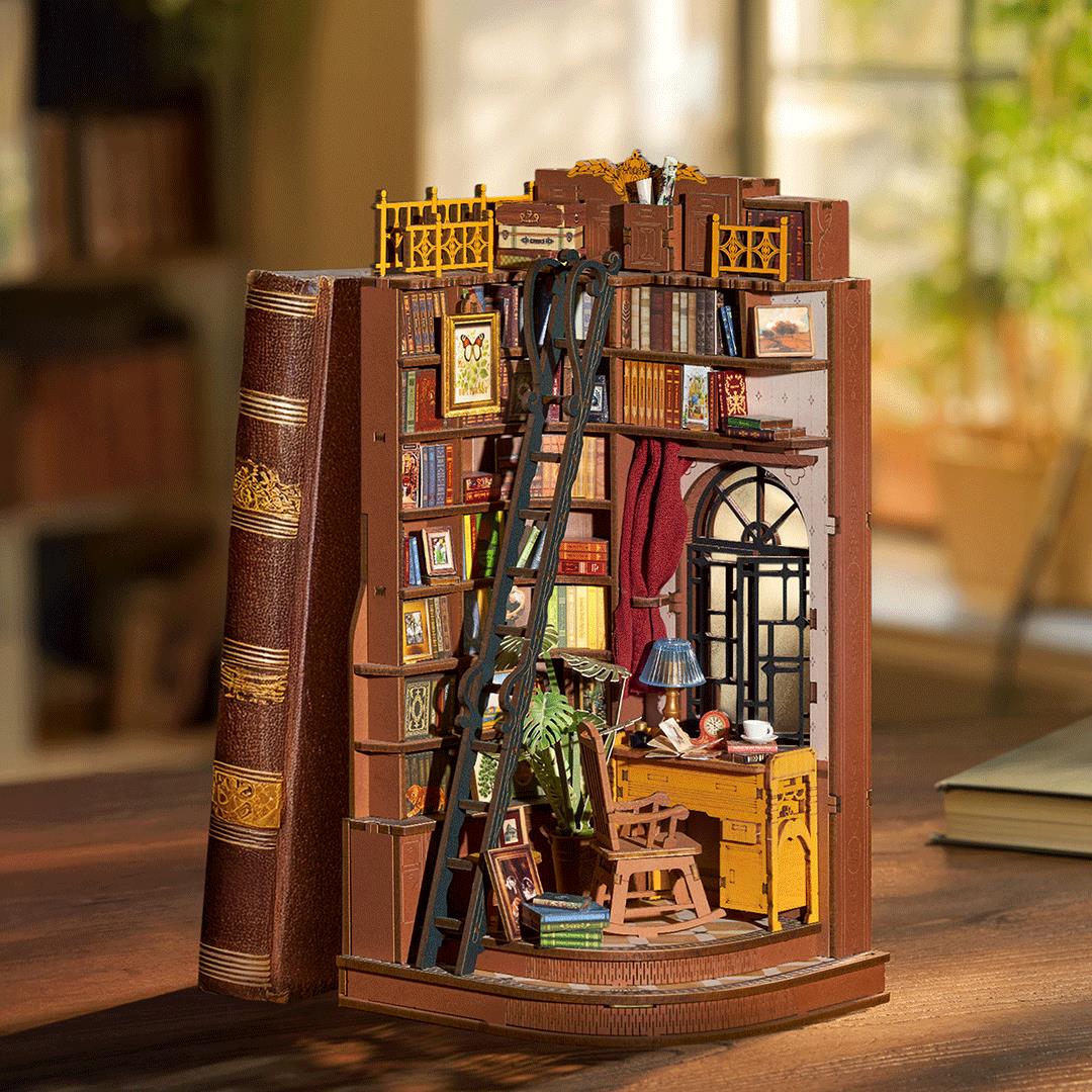 Book Nook "Silent Corner Study"