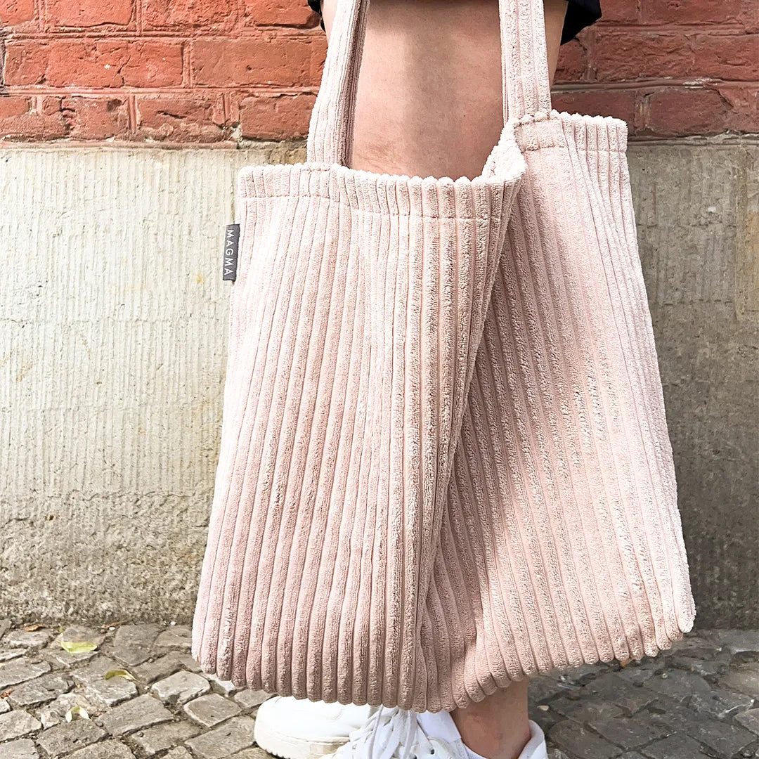 Shopper Cozy Shara