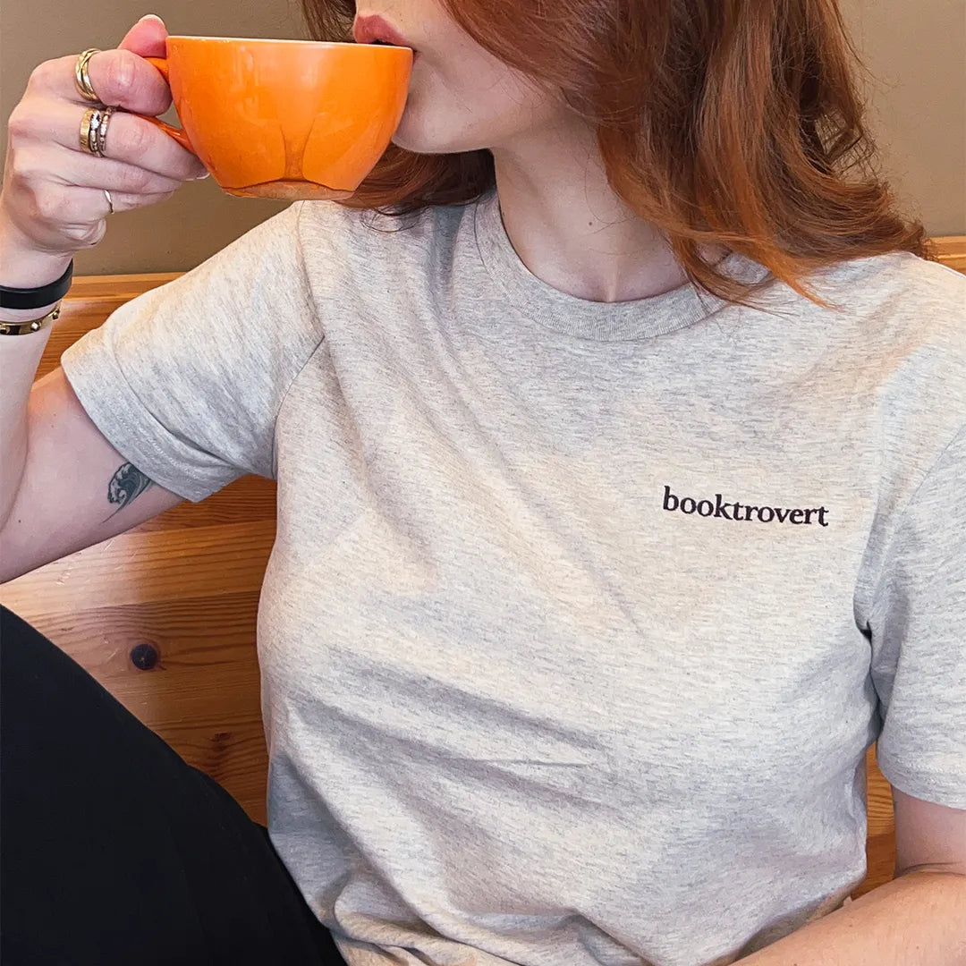 T-Shirt "booktrovert"